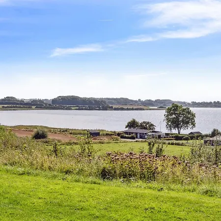 Henrich - 200m From The Sea By Interhome Vakantiehuis Egernsund