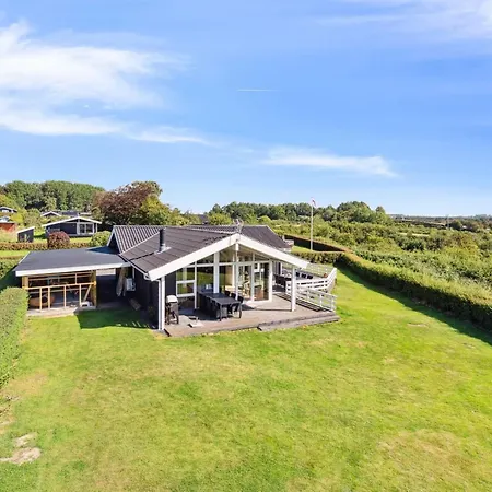 Henrich - 200m From The Sea By Interhome * Egernsund