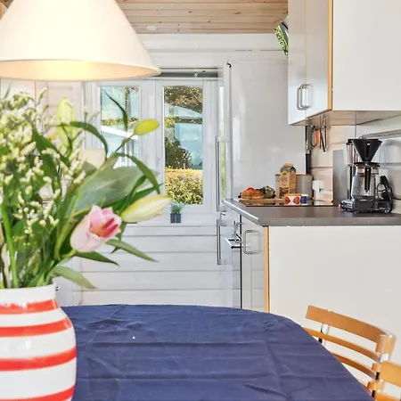 Vakantiehuis Henrich - 200m From The Sea By Interhome