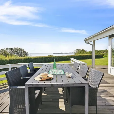 Henrich - 200m From The Sea By Interhome *