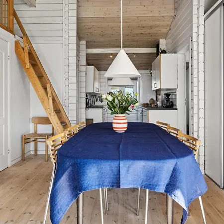 Vakantiehuis Henrich - 200m From The Sea By Interhome