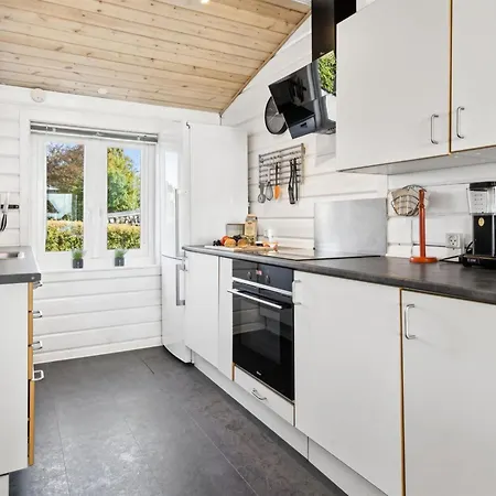 Vakantiehuis Henrich - 200m From The Sea By Interhome *