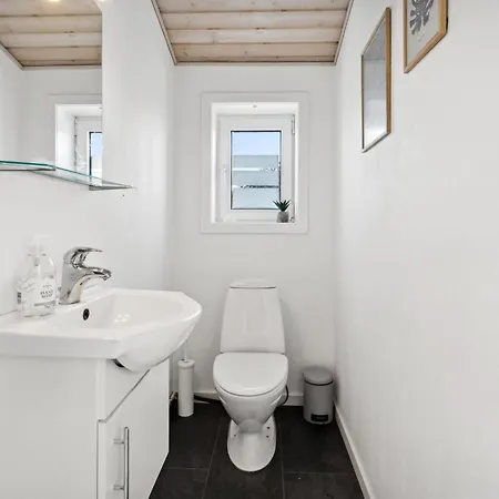 Vakantiehuis Henrich - 200m From The Sea By Interhome *