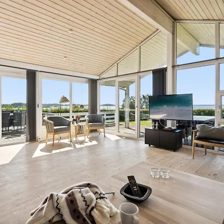 Henrich - 200m From The Sea By Interhome Vakantiehuis